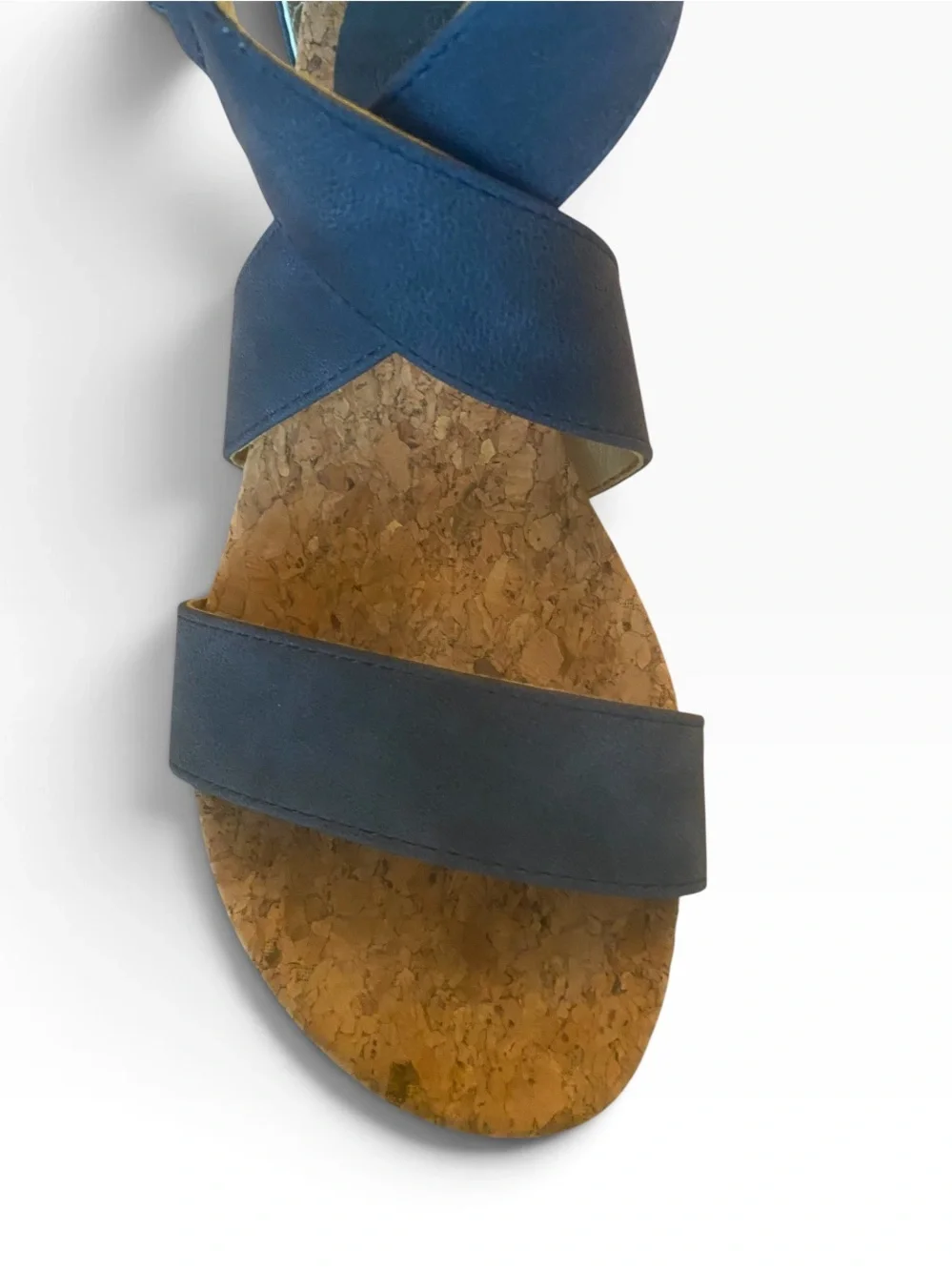 Adrienne Vittadini which open straps